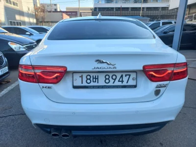 Jaguar XE