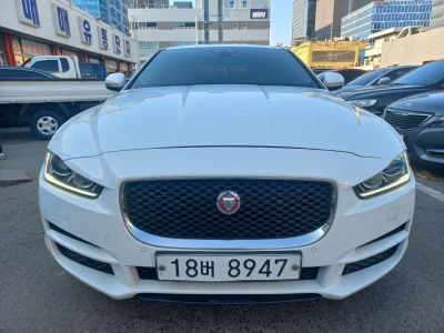 Jaguar XE