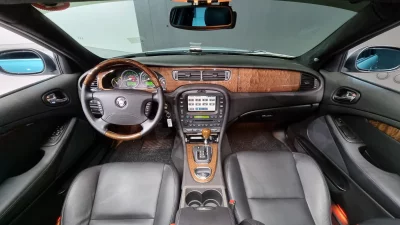 Jaguar S-TYPE