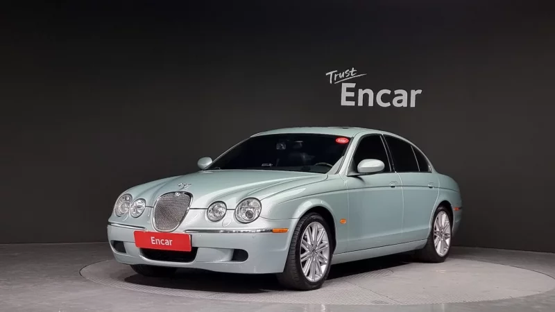 Jaguar S-TYPE