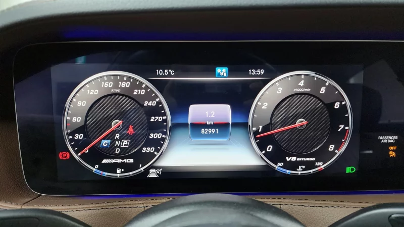 Mercedes-Benz S-Class