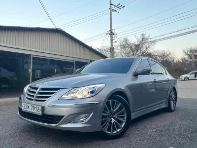 Hyundai Genesis