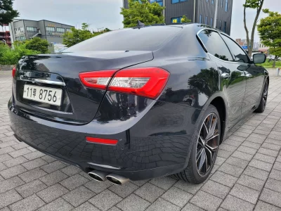 Maserati GHIBLI