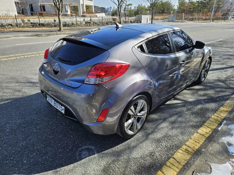 Hyundai Veloster