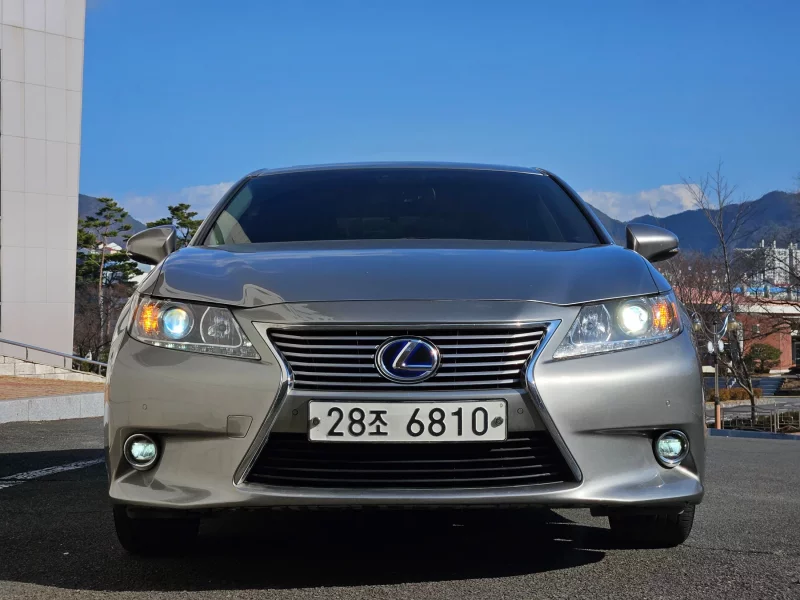 Lexus ES