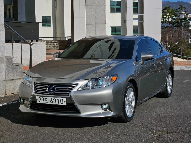 Lexus ES