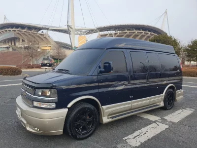 Chevrolet Express Van