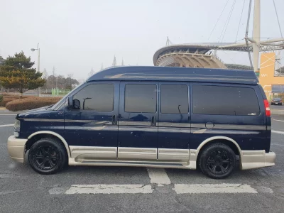 Chevrolet Express Van