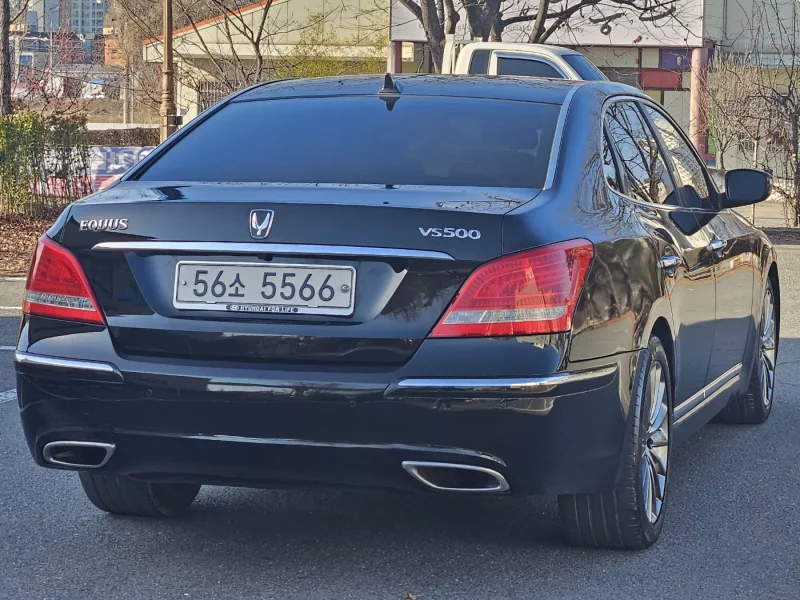 Hyundai Equus