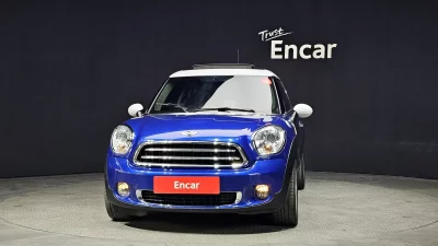 MINI Paceman