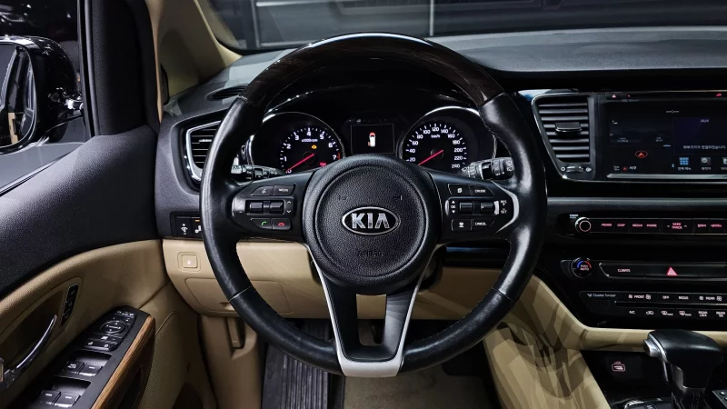 Kia Carnival