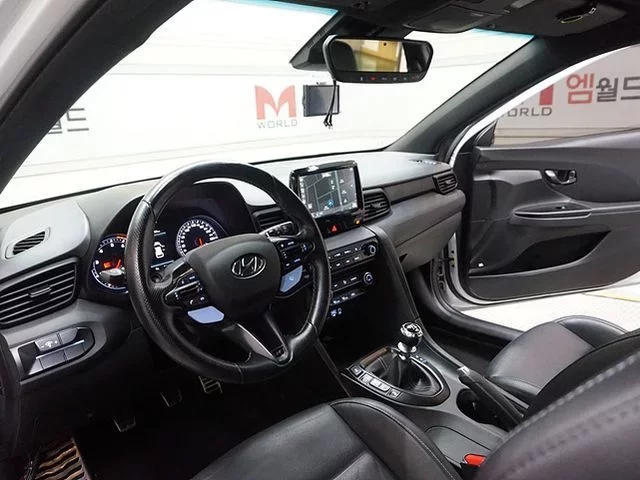 Hyundai Veloster