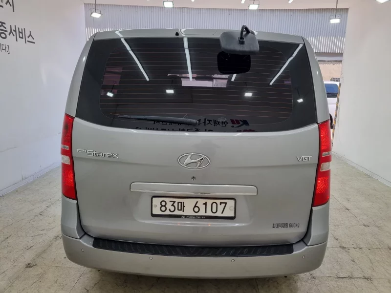 Hyundai Starex