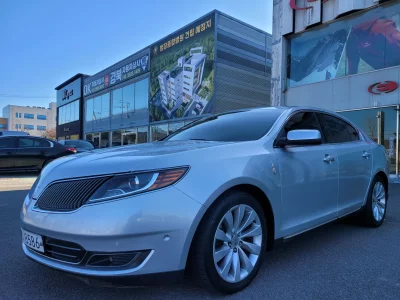 Lincoln MKS