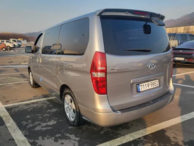 Hyundai Starex