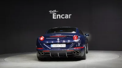 Ferrari CALIFORNIA