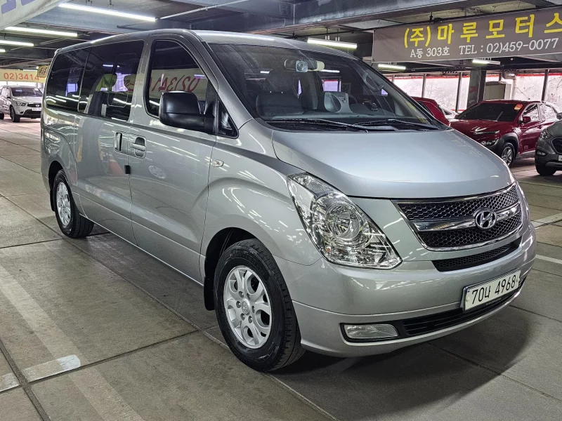 Hyundai Starex