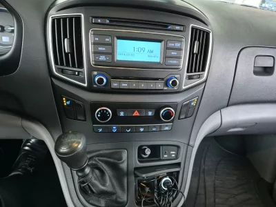 Hyundai Starex