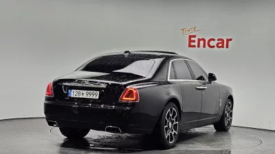 Rolls-Royce GHOST