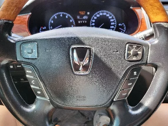 Hyundai Equus