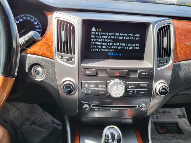 Hyundai Equus