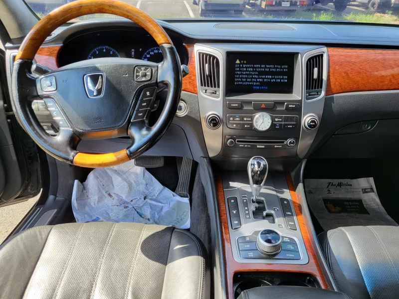 Hyundai Equus