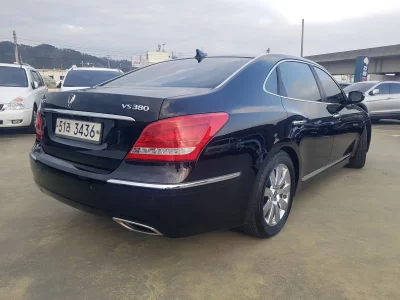 Hyundai Equus
