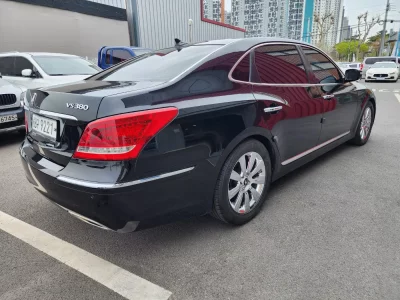 Hyundai Equus