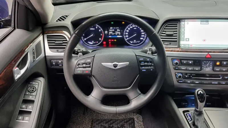 Hyundai Genesis