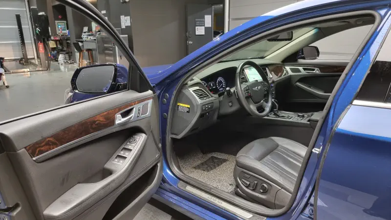 Hyundai Genesis