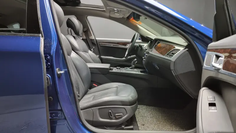 Hyundai Genesis