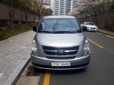 Hyundai Starex