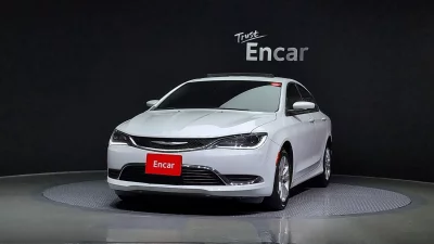 Chrysler 200