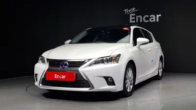 Lexus CT200h