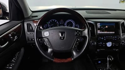 Hyundai Equus