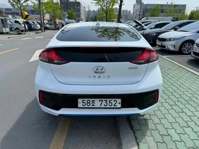 Hyundai Ioniq