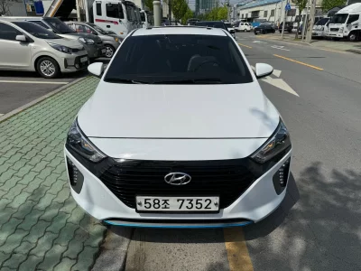 Hyundai Ioniq