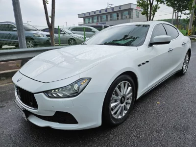 Maserati GHIBLI