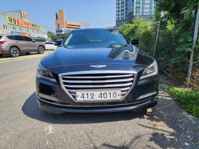 Hyundai Genesis