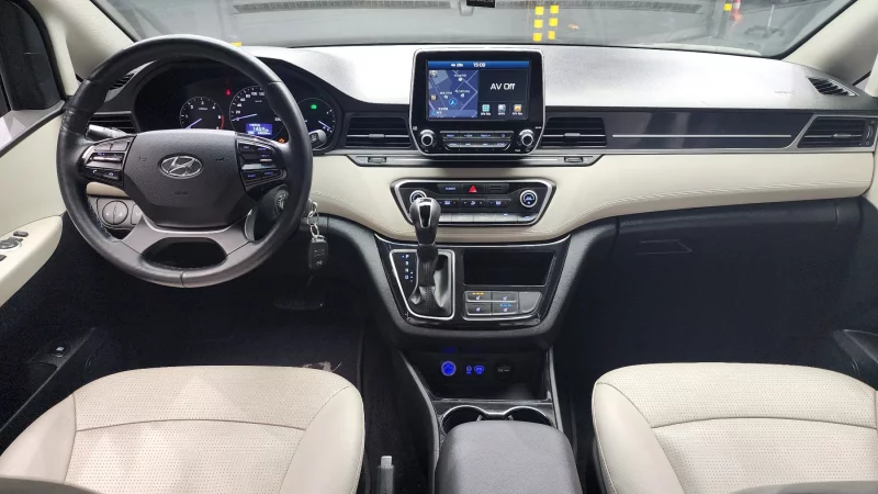 Hyundai Starex