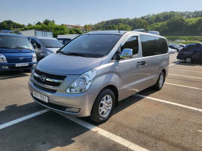 Hyundai Starex