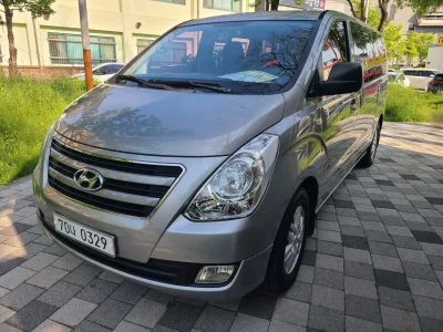 Hyundai Starex