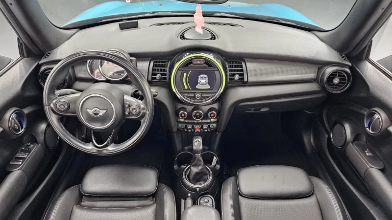 MINI Cooper Convertible