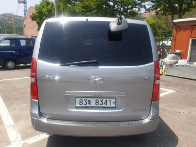 Hyundai Starex