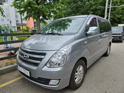 Hyundai Starex