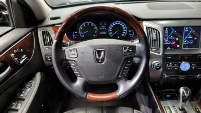 Hyundai Equus