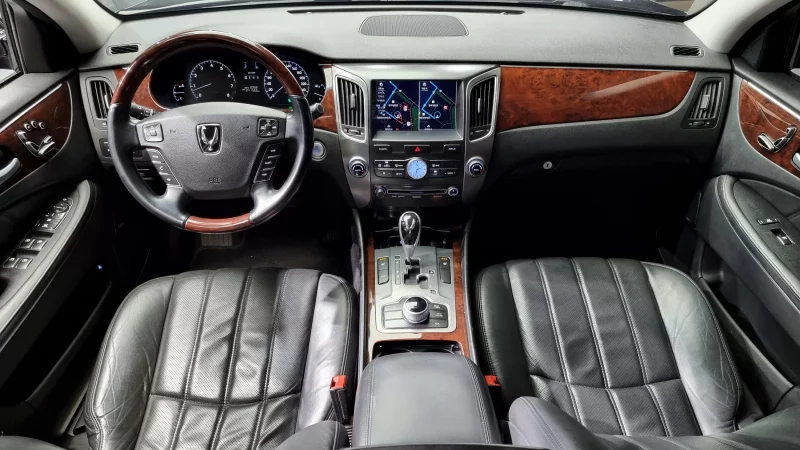 Hyundai Equus