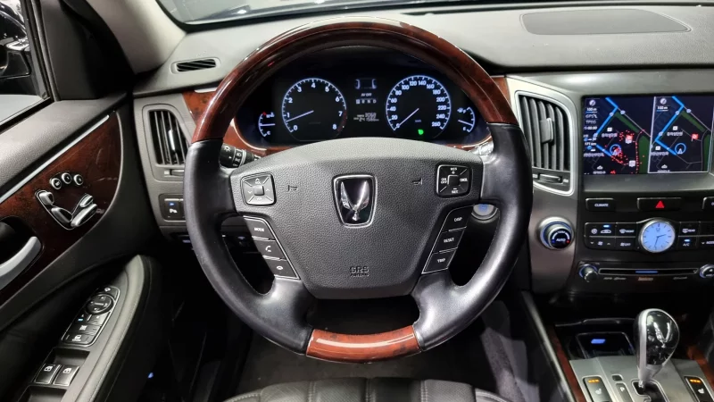 Hyundai Equus