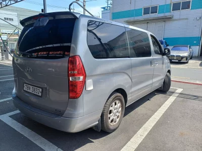 Hyundai Starex