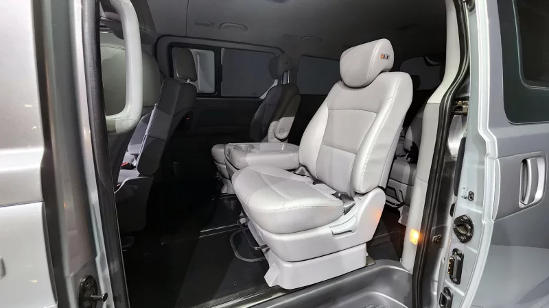 Hyundai Starex